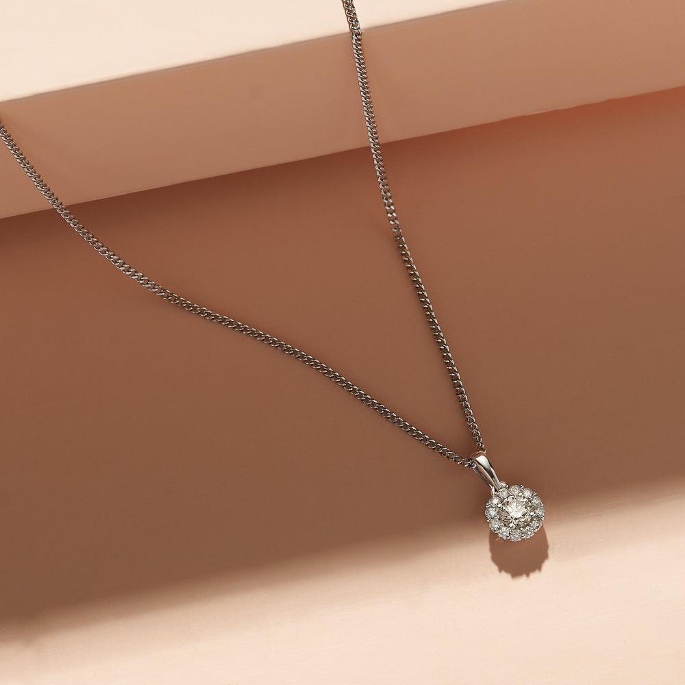 Halo deals pendant necklace